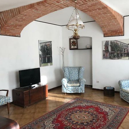 Apartamento Bed & Roses “Gege” La Morra Exterior foto