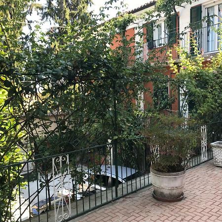 Apartamento Bed & Roses “Gege” La Morra Exterior foto